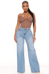 Let Loose High Waist Jeans - Light Blue Wash Ins Street